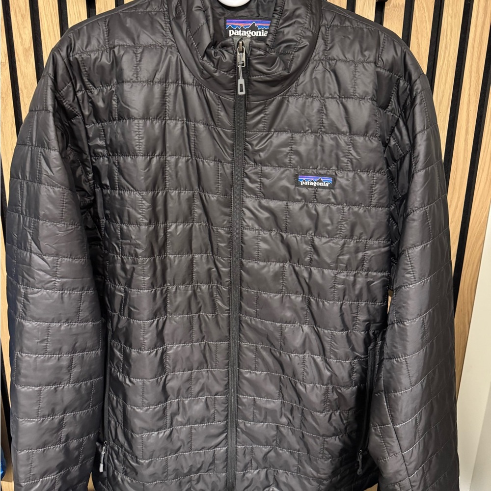 Patagonia Men's Dark Quilted Puffer Jacket